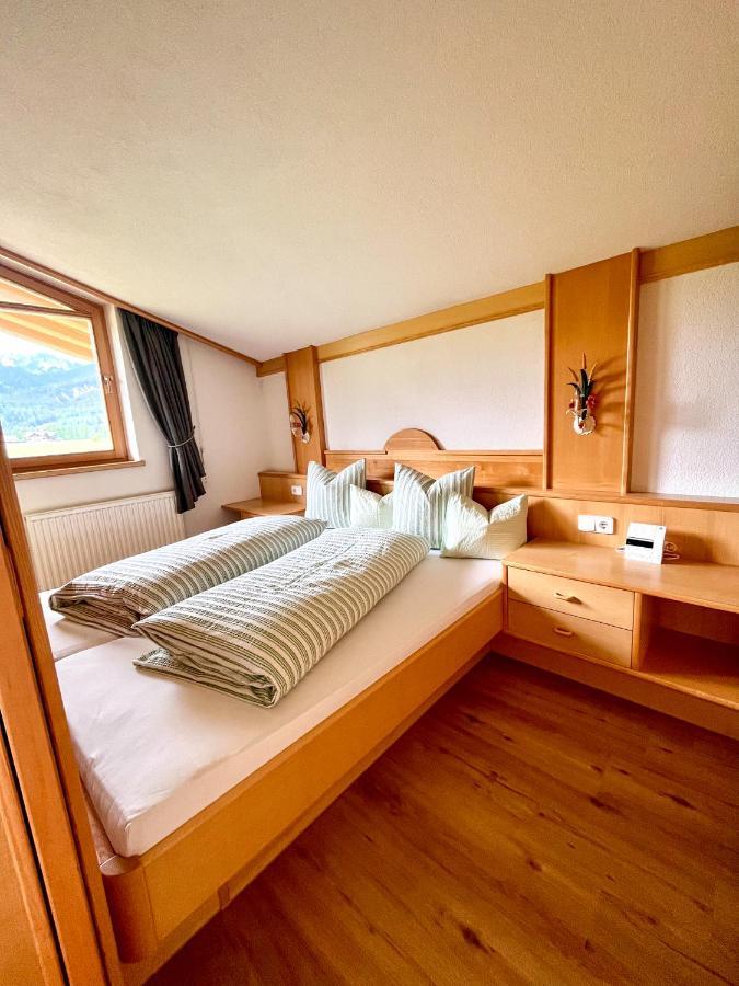 Apartmenthaus Brigitte Leutasch Exteriör bild