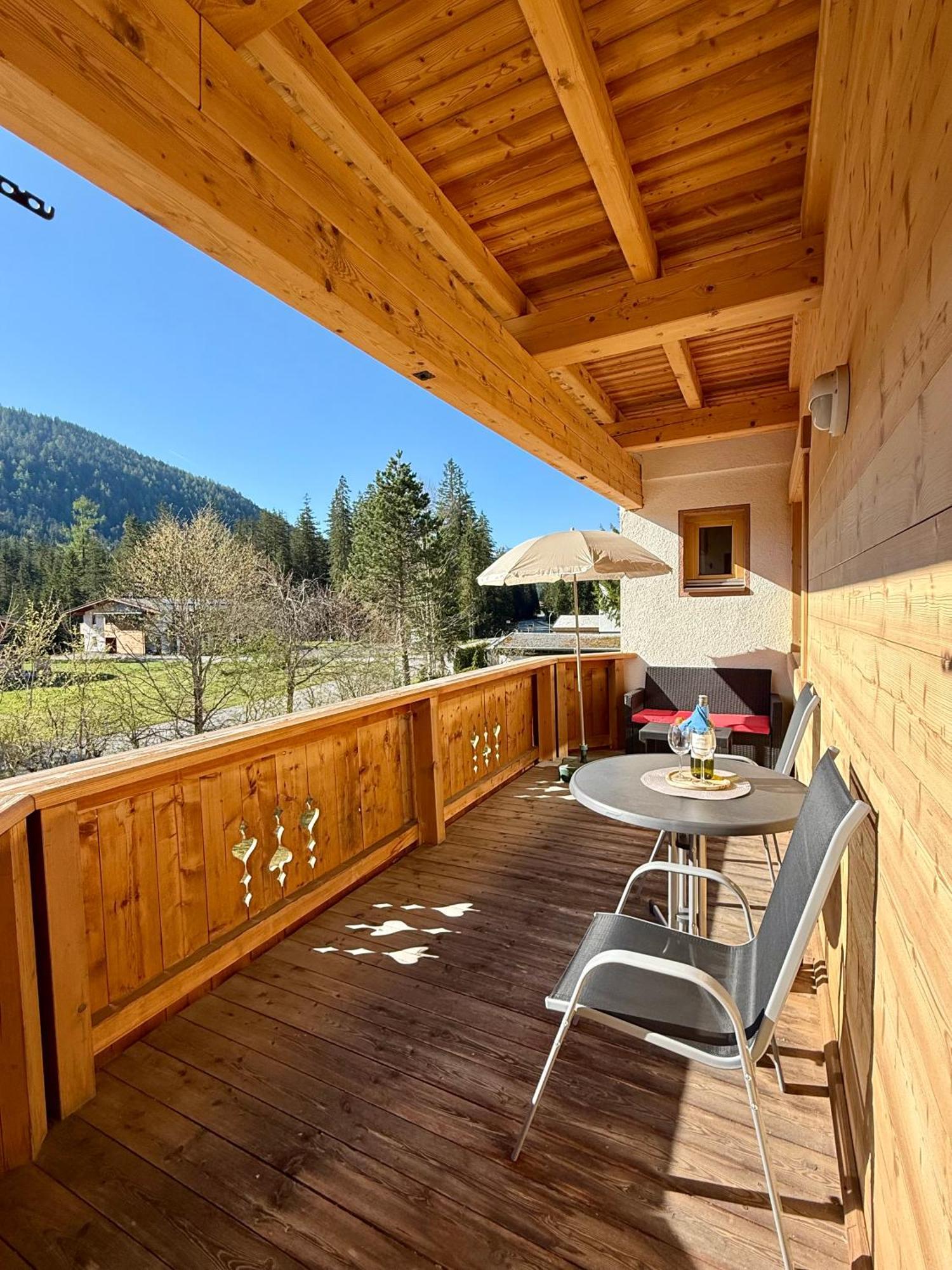 Apartmenthaus Brigitte Leutasch Exteriör bild