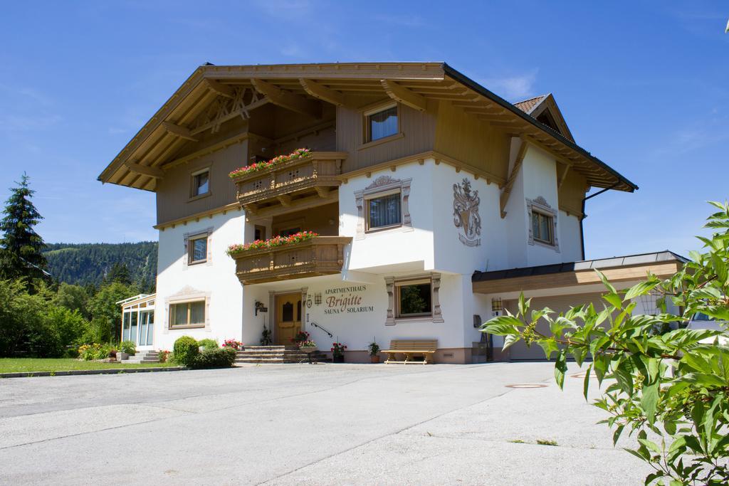 Apartmenthaus Brigitte Leutasch Exteriör bild